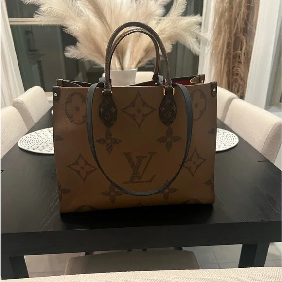 Louis Vuitton onthego gm - Picture 1 of 8